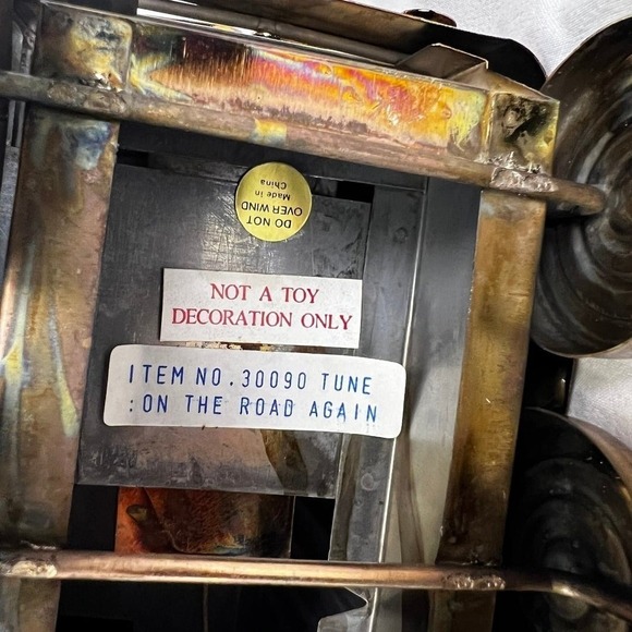 Musical Semi Truck w/ Trailer Plays Willie Nelson On The Road Again - Picture 10 of 12